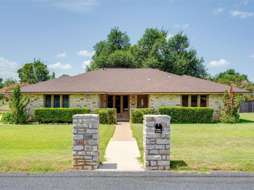 3907 Eagle WAY, Round Rock TX 78681