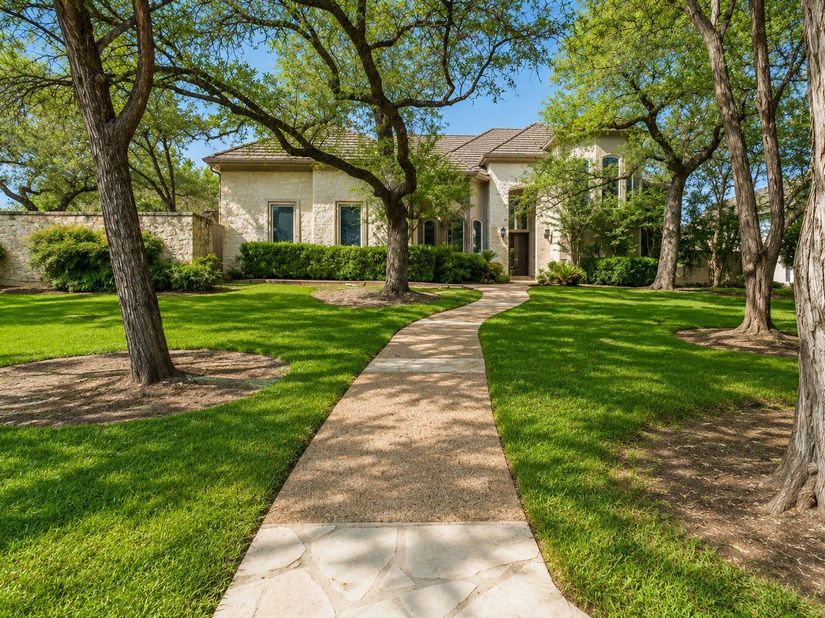 8616 Mendocino DR, Austin TX 78735