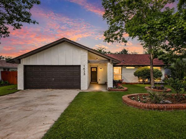 1433 Salem Meadow CIR, Austin TX 78745