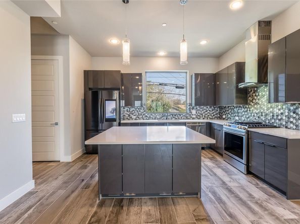 1417 Kramer LN 9, Austin TX 78758