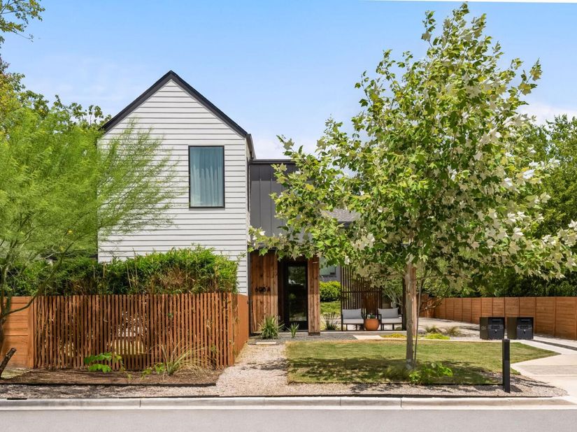 608 Brentwood ST A, Austin TX 78752