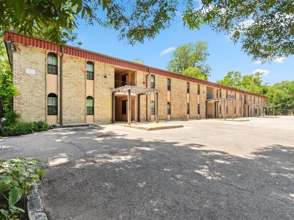 407 E 45th ST 111, Austin TX 78751