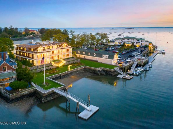 702 Steamboat Road 6, Greenwich CT 06830