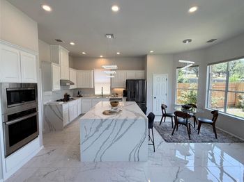 12629 Lee Park LN