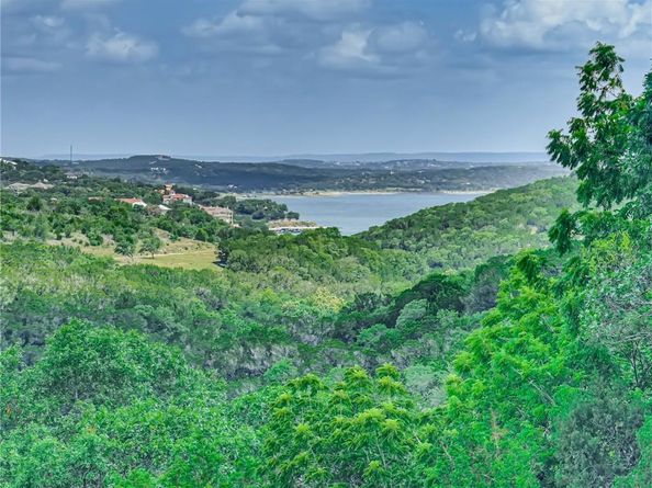 215 Woodlands CT, Lakeway TX 78738
