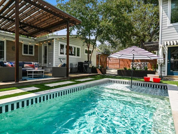 1600 Larkwood DR, Austin TX 78723