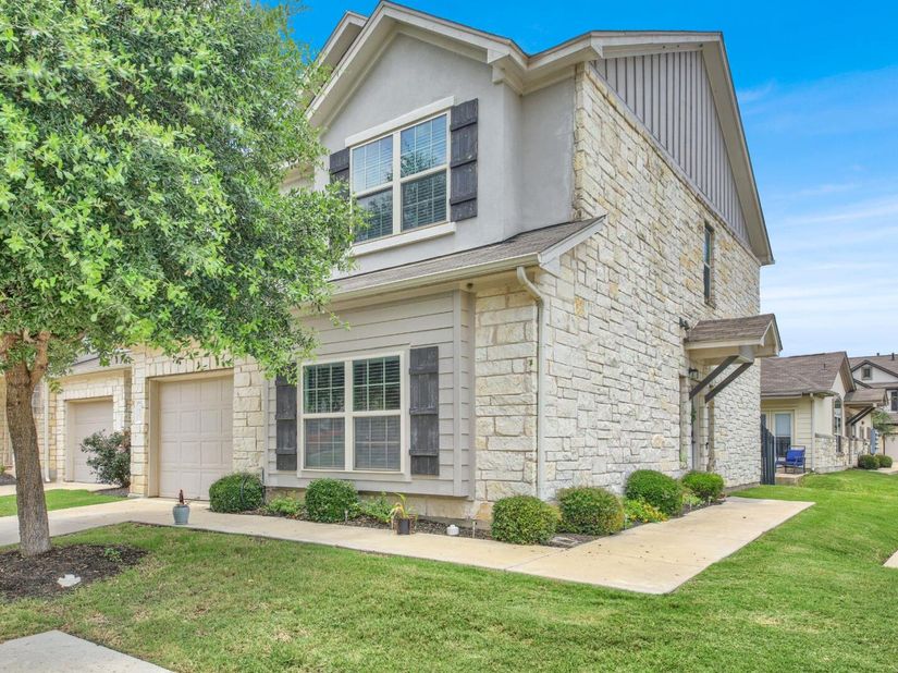 1600 Airedale RD 2601, Austin TX 78748