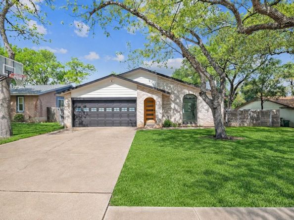 7504 Whispering Oaks DR, Austin TX 78745