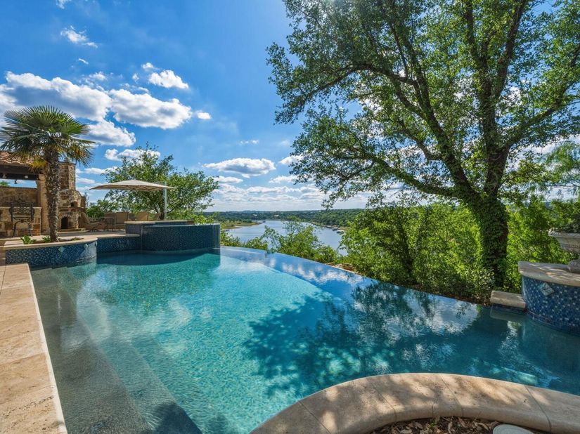 25110 River RD, Spicewood TX 78669
