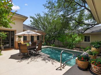 2305 Barton Creek BLVD