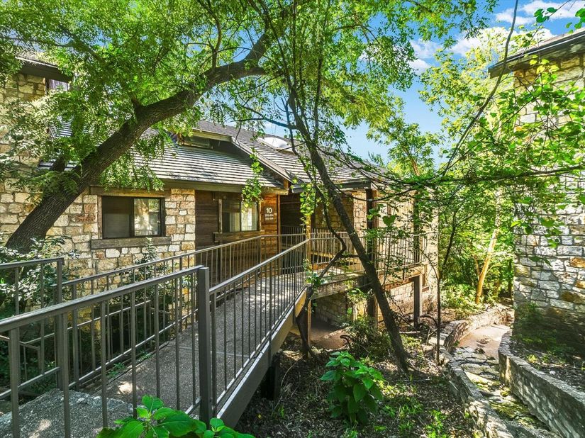 8200 Neely DR 154, Austin TX 78759