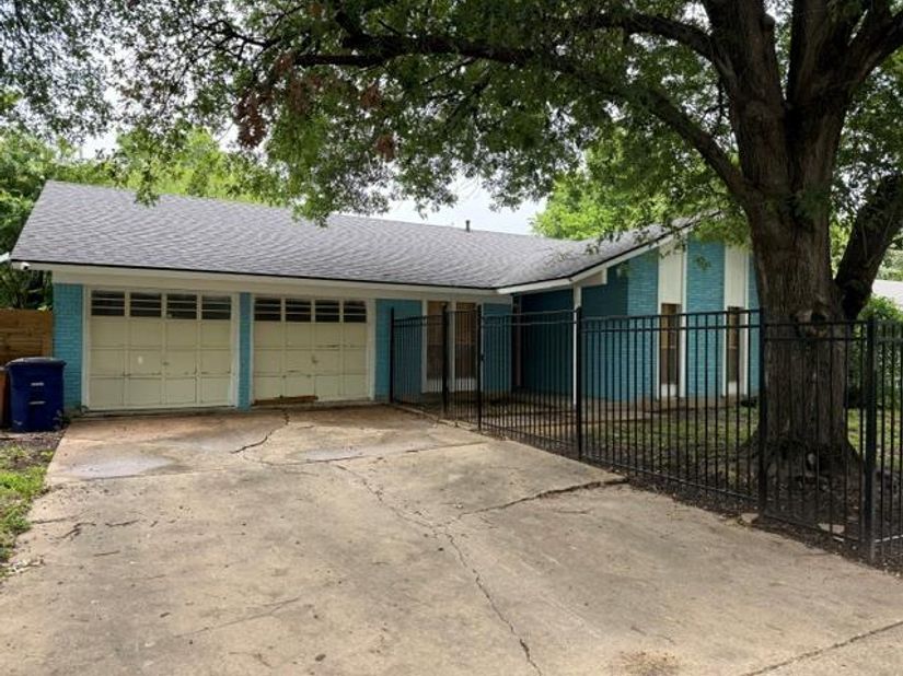 1608 Colony Creek DR, Austin TX 78758