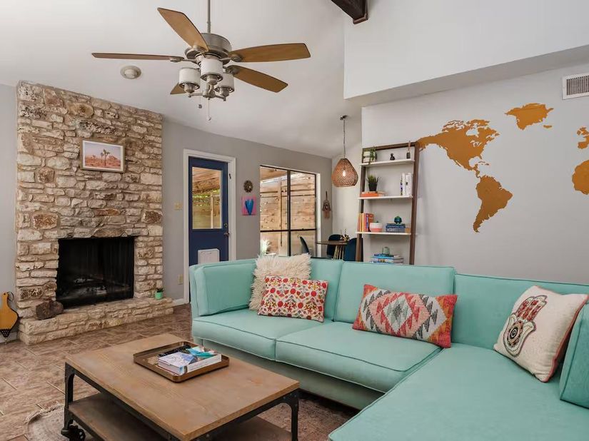 1127 Hollow Creek DR A and B, Austin TX 78704