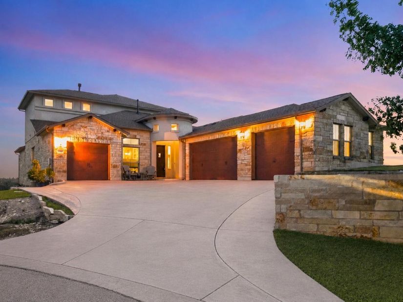1501 Chalk Bluff CT, Leander TX 78641