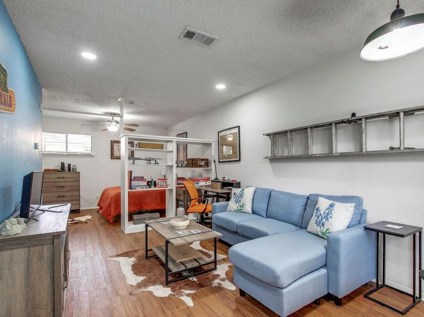 4701 Red River ST 102, Austin TX 78751