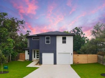 11111 Elm ST
