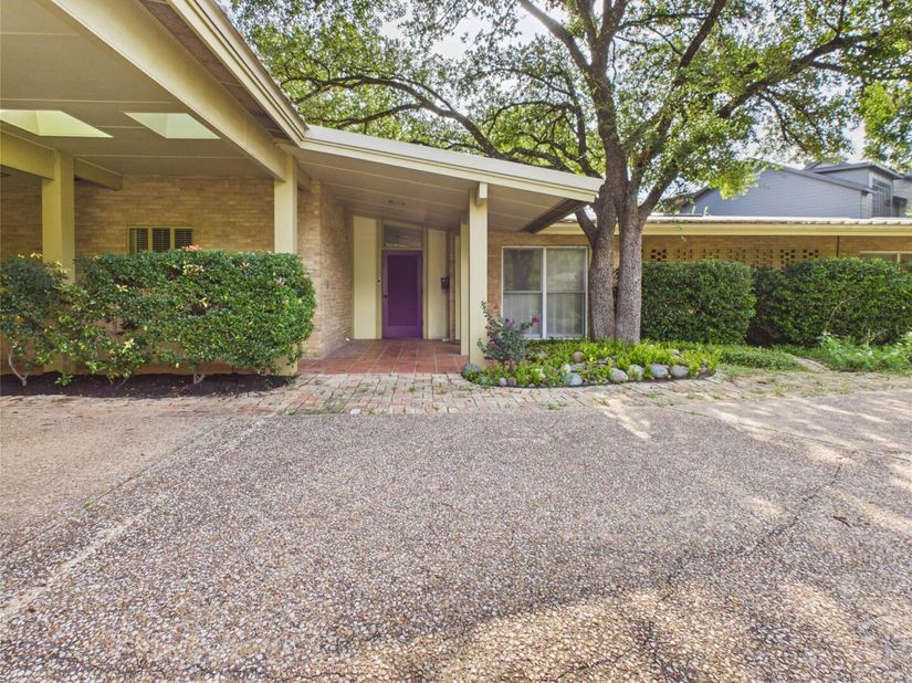 1202 Belmont PKWY, Austin TX 78705