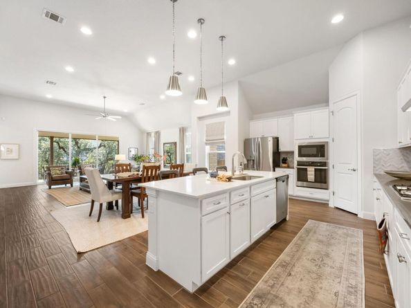 8902 Moccasin PATH, Austin TX 78736