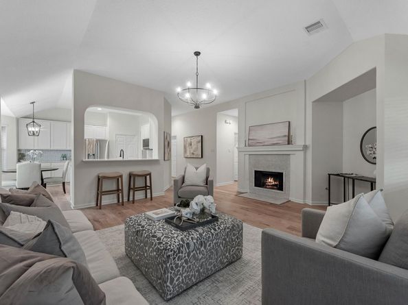 82 S Regan Mead Circle, The Woodlands TX 77382