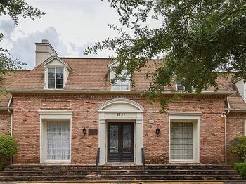 2727 Briarhurst Drive