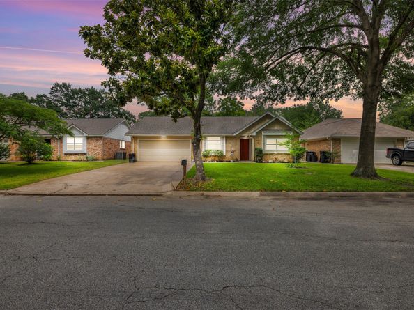 1740 Airline Drive, Katy TX 77493