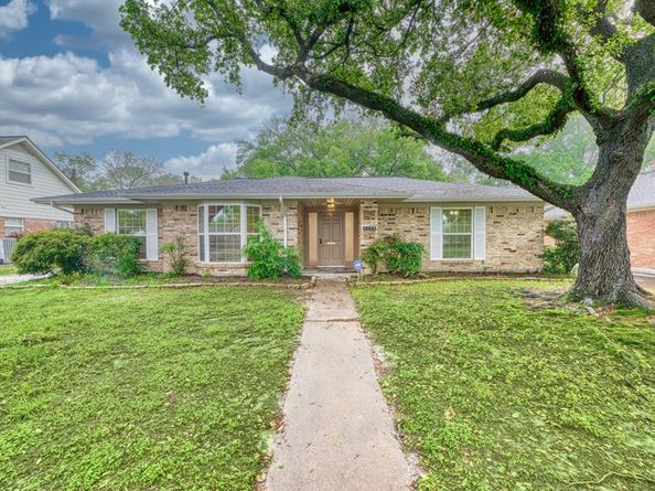 5722 Cheltenham Drive, Houston TX 77096