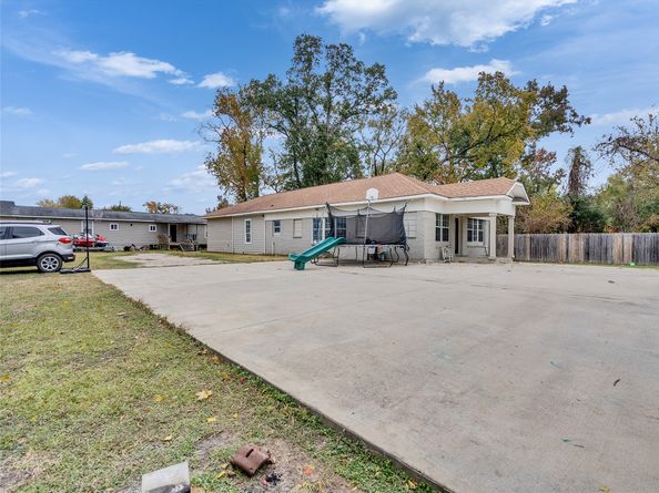 4917 Tronewood Street, Houston TX 77016