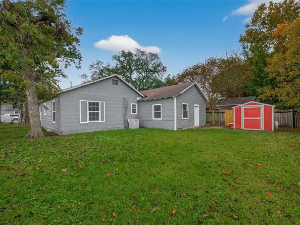 120 Westfield Street, Houston TX 77022