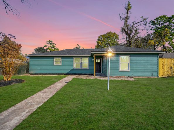 7422 Wiley Road, Houston TX 77016