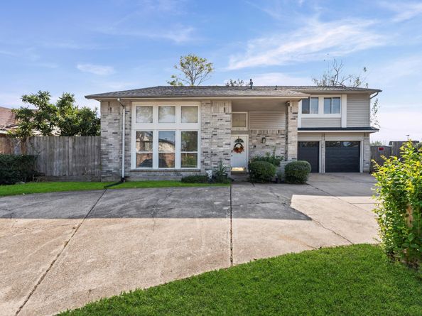 6815 Inwood West Drive, Houston TX 77088