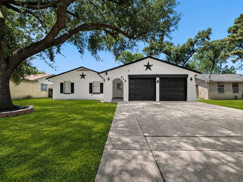 550 Slumberwood Drive, Houston TX 77013