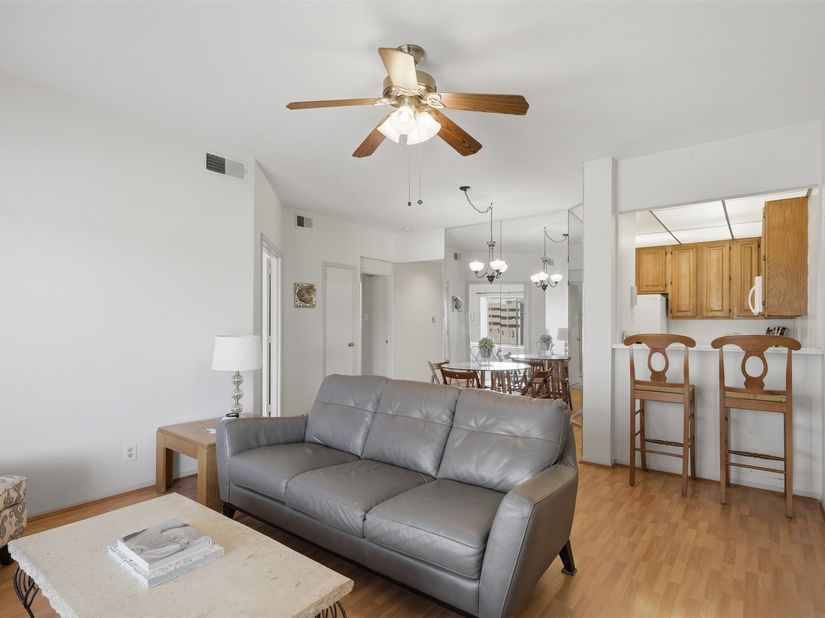 2213 S Braeswood Boulevard 12E, Houston TX 77030
