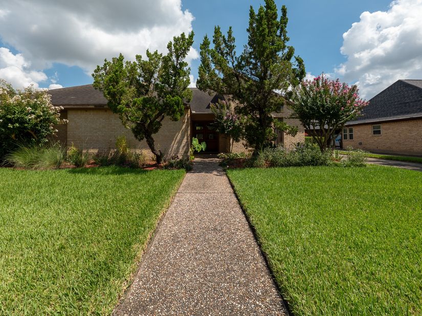 7926 Quail Meadow Drive, Houston TX 77071