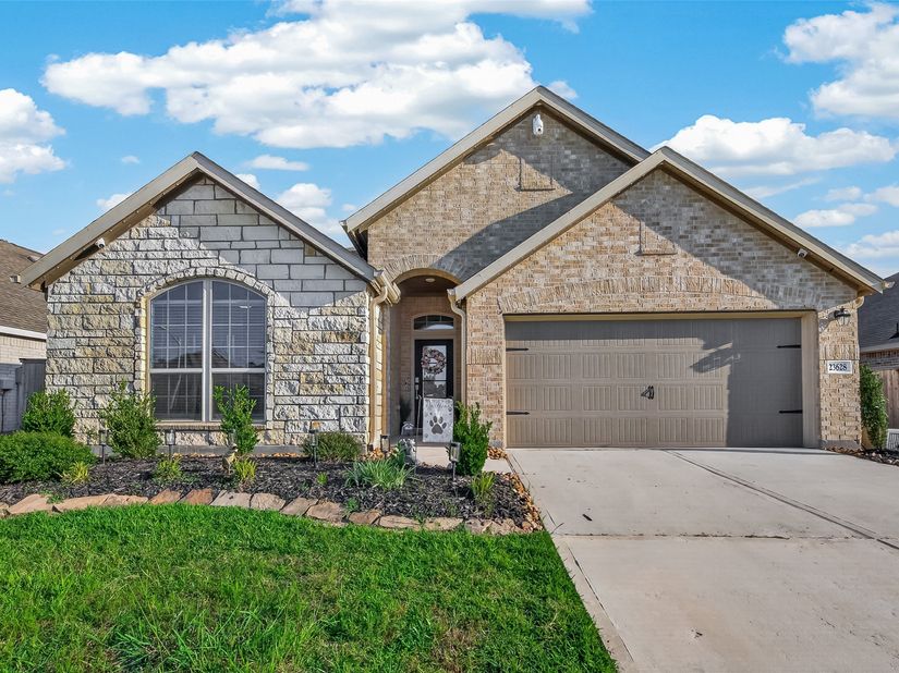 23628 Camellia Birch Court, New Caney TX 77357