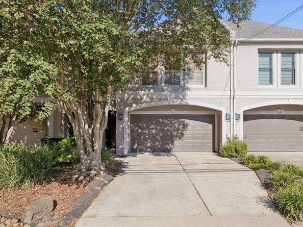 4916 Travis Street, Houston TX 77002