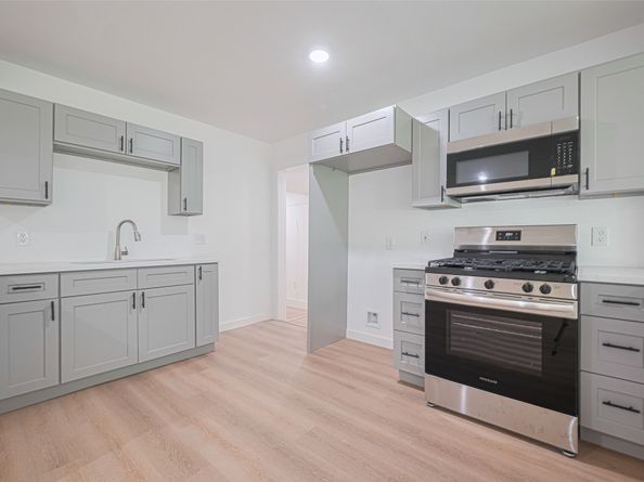 606 Cresline Street, Houston TX 77076