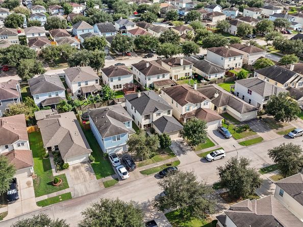 322 Remington Harbor Court, Houston TX 77073