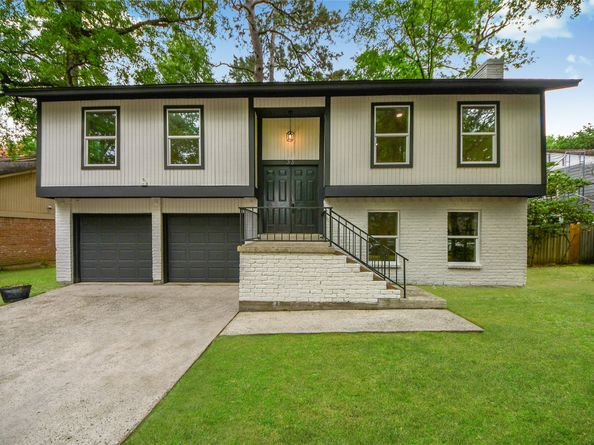 33 Kittiwake Court, The Woodlands TX 77380