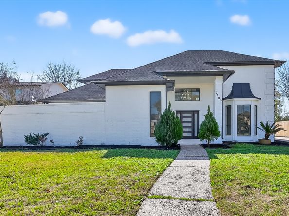 3138 Country Club Boulevard, Stafford TX 77477