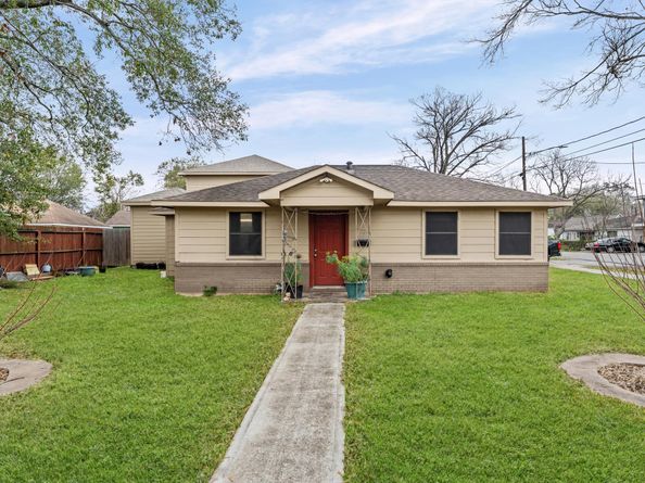 8221 Brockton Street, Houston TX 77017