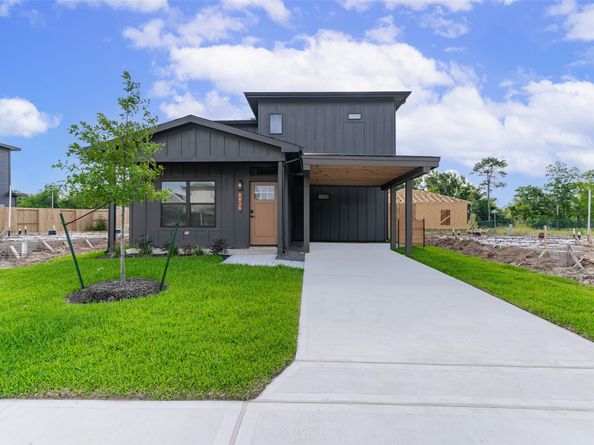 9916 Dipping Woods Street, Houston TX 77076