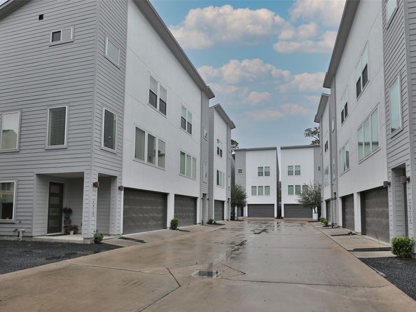 4815 Martin Oaks Lane, Houston TX 77018