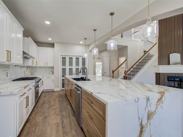 5323 Chatham Hill Lane, Houston TX 77084