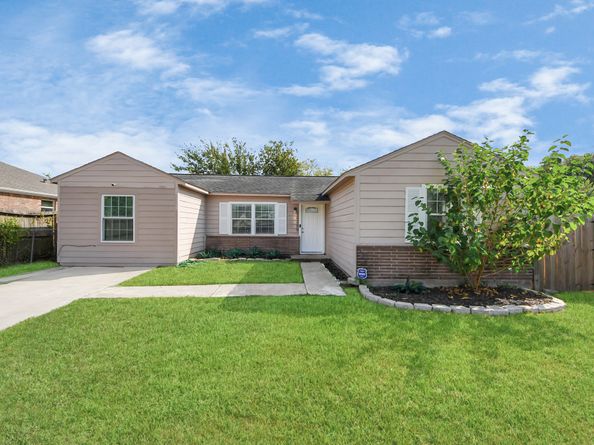 10209 Cathedral Drive, Houston TX 77051