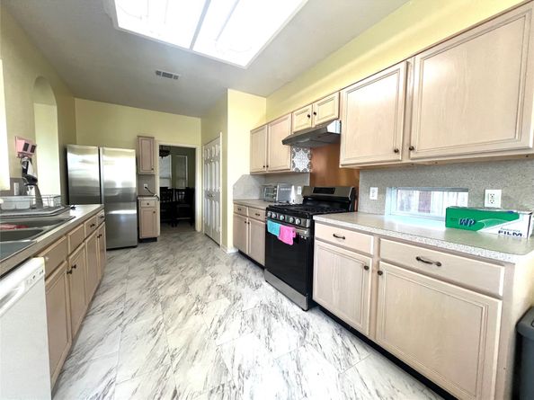 8210 Solara Bend, Houston TX 77083