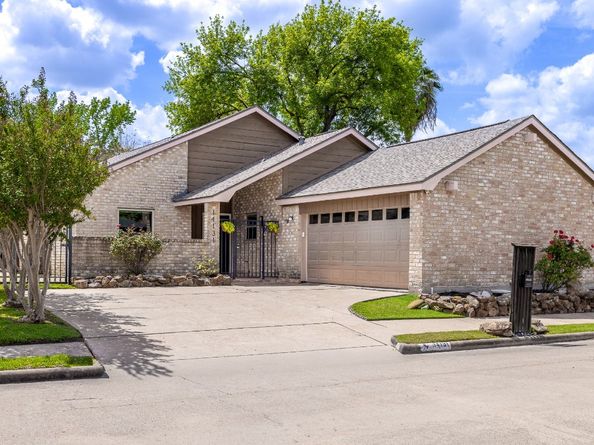 14131 Hillvale Drive, Houston TX 77077