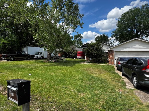 8908 Carousel Lane, Houston TX 77080