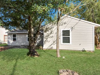 5823 Southgood Street