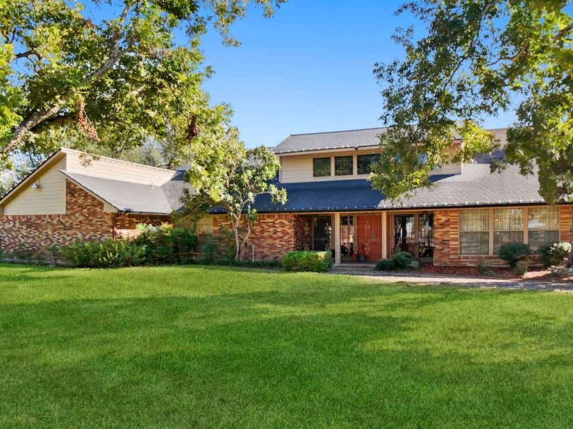 11318 Wallisville Road, Houston TX 77013