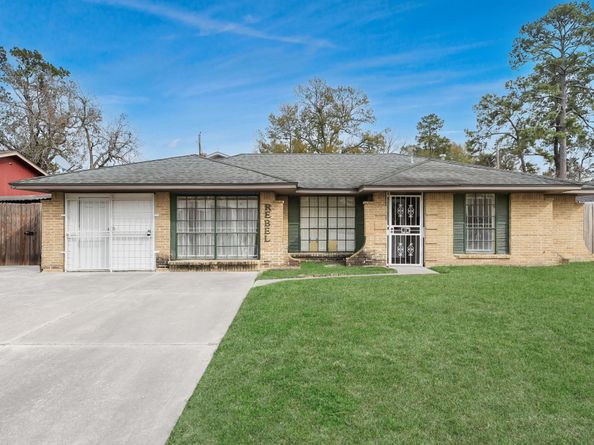 10340 Rebel Road, Houston TX 77016